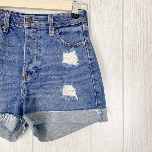 Hollister | Button Fly Distressed Curvy Ultra High Rise Mom Short Size 25 / 1 - Picture 3 of 5